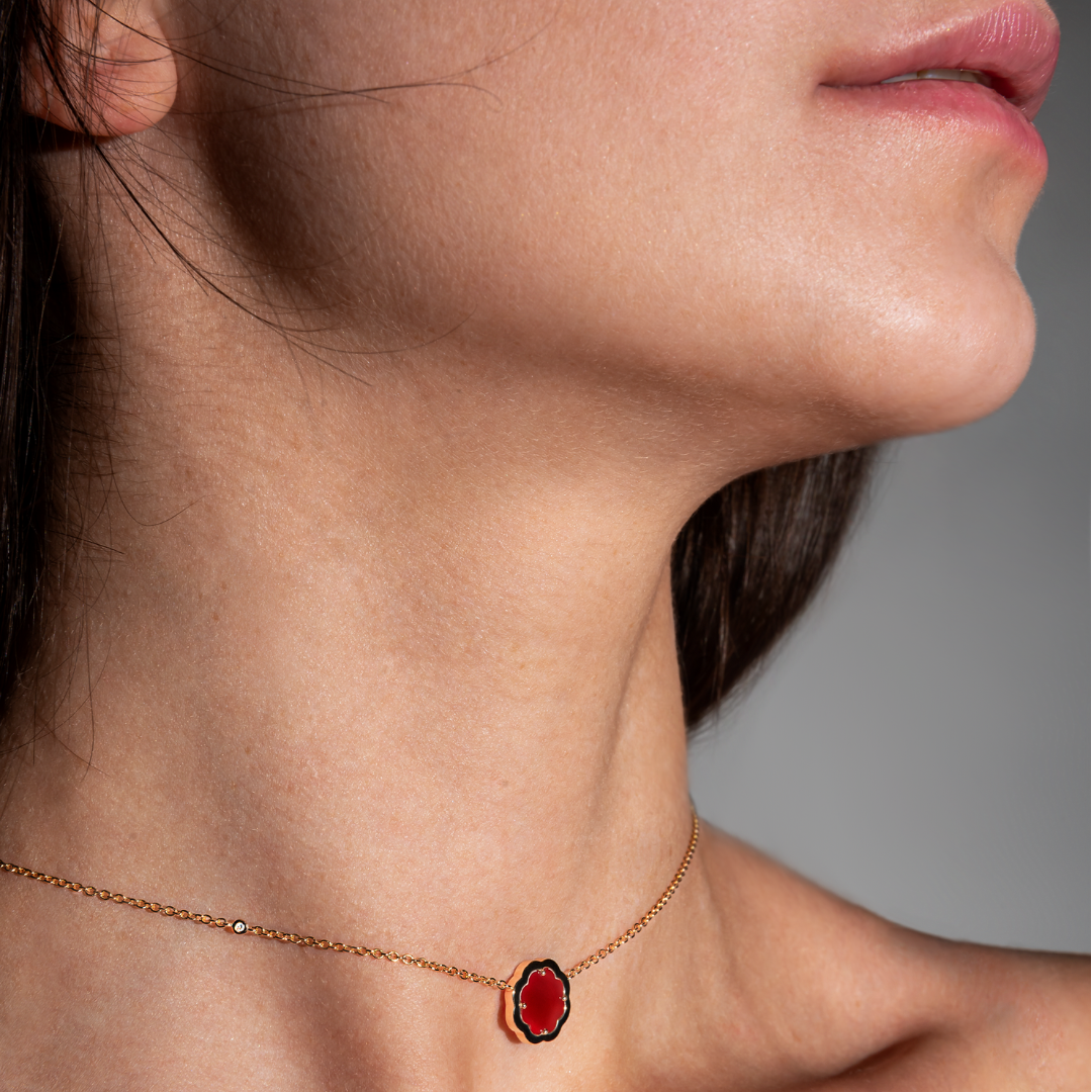Pendant earrings with chains from Mimosa En Mémoire collection set with carnelian and diamonds. 